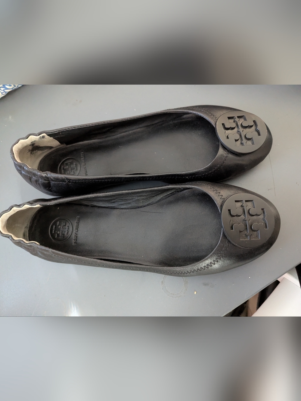Torey Burch Mini Travel Round Toe Leather Ballet Flats Sz 8.5 Black Logo Travel